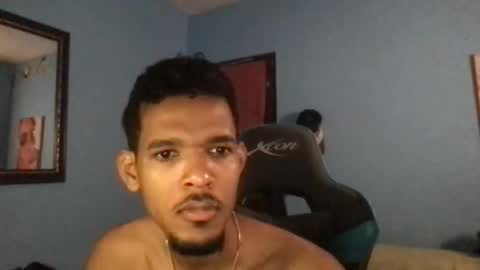 hhotcrazy online show from October 6, 2025, 4:43 am