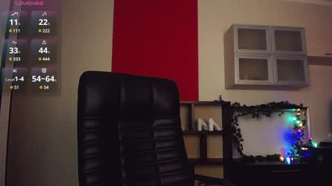 Lina online show from February 16, 2025, 10:21 am