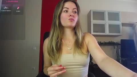 Lina online show from June 7, 2026, 9:57 am
