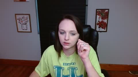 Paige online show from October 8, 2025, 1:20 pm