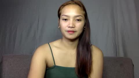 hi_there99 online show from November 2, 2025, 9:28 pm