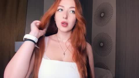 Snapshot of hidden_chaarm chatting on September 22, 2025, 11:01 am Elisa online show from September 22, 2025, 11:01 am