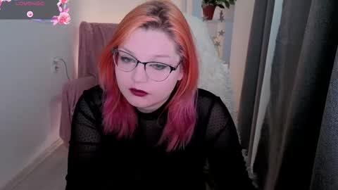 hiddencharmm online show from May 18, 2026, 11:21 pm