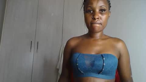 hidnipsdesire online show from March 24, 2026, 4:06 am