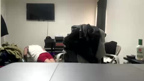 hihello7777 online show from October 14, 2025, 6:52 pm