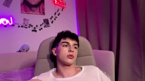 twinkvadusha online show from February 26, 2026, 7:46 pm