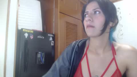 hilaril18 online show from December 22, 2024, 4:17 am