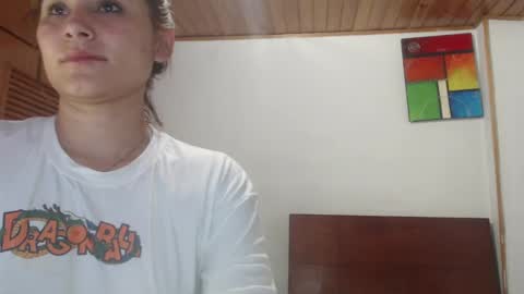 hilaril18 online show from January 16, 2025, 1:58 am