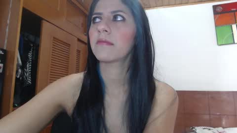 hilaril18 online show from January 30, 2025, 2:47 pm