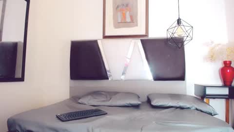Snapshot of hilary_avilan chatting on January 16, 2025, 7:31 pm Hilary Avilan online show from January 16, 2025, 7:31 pm