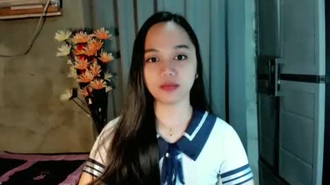 hilarymolly online show from March 6, 2026, 4:31 am