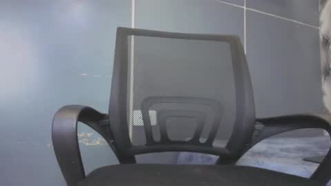  Hillary  online show from November 8, 2025, 4:56 am