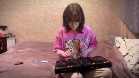 Lana online show from April 8, 2026, 3:01 pm