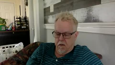 TwoDaddies online show from February 18, 2026, 5:42 pm