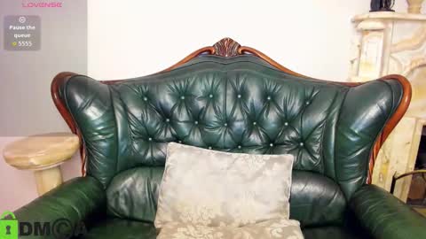 hilleva online show from October 19, 2025, 7:20 am