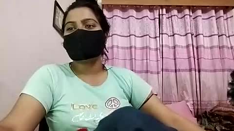 himuhimu22 online show from May 14, 2026, 6:58 pm
