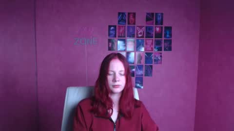Snapshot of hinabliss chatting on May 10, 2026, 5:12 am Hinata online show from May 10, 2026, 5:12 am