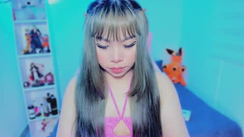 Hinata online show from March 8, 2025, 6:43 am