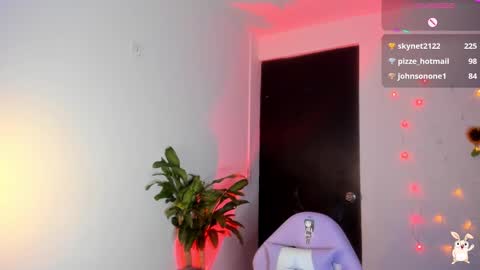 hinata online show from December 6, 2024, 10:52 pm