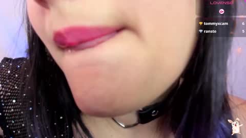 hinata online show from December 16, 2024, 8:37 pm