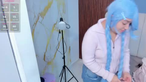 hinata_dolly online show from September 25, 2025, 8:40 am