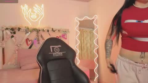 HINNA online show from December 2, 2025, 3:01 am