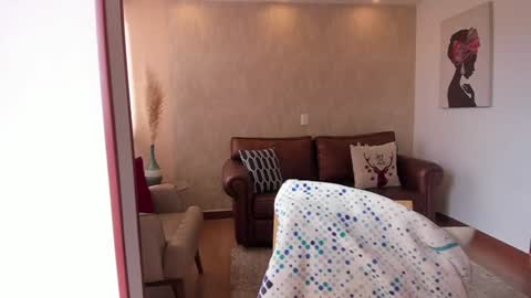 Hinnata online show from January 23, 2025, 7:29 pm