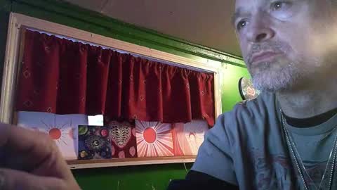 Snapshot of hippiedad333 chatting on February 10, 2026, 10:47 pm hippiedad333 online show from February 10, 2026, 10:47 pm