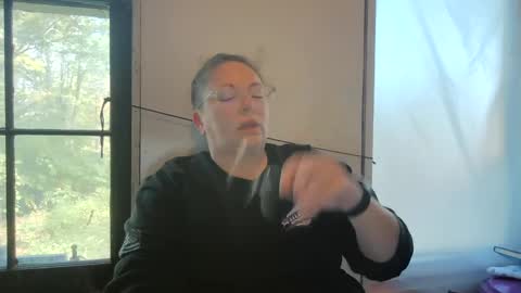 Bella online show from September 13, 2025, 6:18 pm