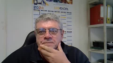 hippo online show from January 3, 2025, 12:52 pm