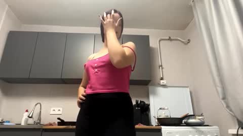 Viola online show from October 22, 2025, 2:17 pm