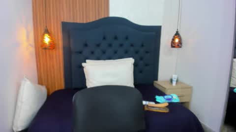 Hisoka online show from January 17, 2026, 2:22 pm