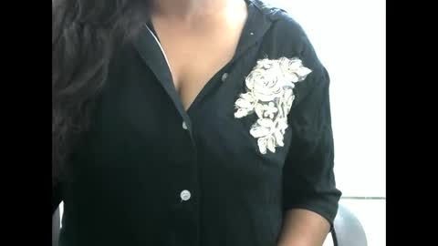 hisslust online show from November 20, 2025, 10:48 am