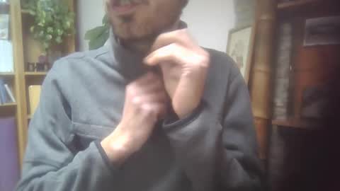 hitmenoww online show from March 22, 2026, 11:13 am