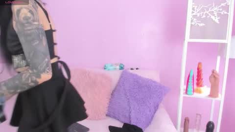 hiyakasudere_ online show from September 12, 2025, 7:36 pm