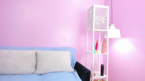 hiyakasudere_ online show from September 30, 2025, 6:57 pm