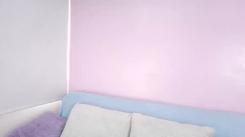 hiyakasudere_ online show from November 8, 2025, 6:18 pm