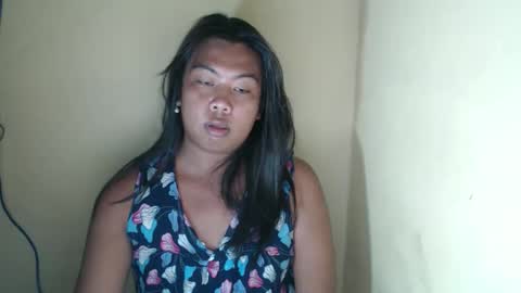 Layla3 online show from April 22, 2026, 2:47 am