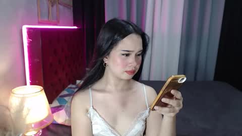 hoelymolly online show from October 23, 2025, 7:40 am