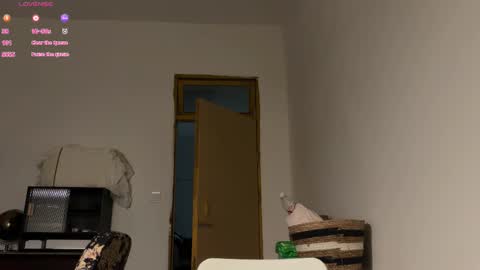 Snapshot of hola_sunflower chatting on October 20, 2025, 6:08 pm amy online show from October 20, 2025, 6:08 pm