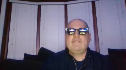 Snapshot of holden_minutz chatting on December 3, 2025, 8:45 am holden_minutz online show from December 3, 2025, 8:45 am