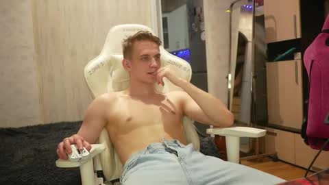 Extaz  Athrey  Howard online show from October 9, 2025, 9:13 pm