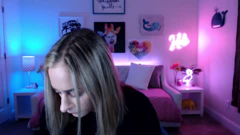 Holi Hurricane online show from January 27, 2025, 4:09 am