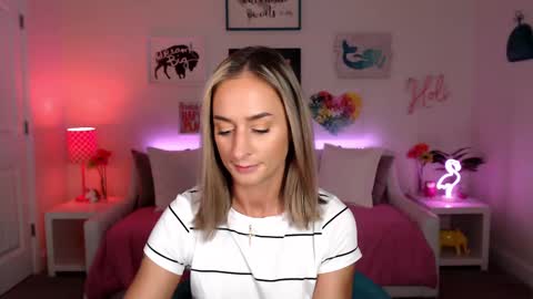 Holi Hurricane online show from March 2, 2025, 4:28 am