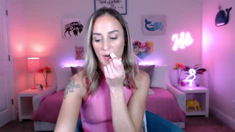 Holi Hurricane online show from October 11, 2025, 2:00 am