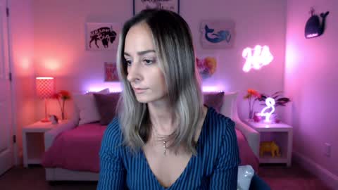 Holi Hurricane online show from October 15, 2025, 2:01 am