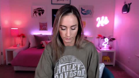 Holi Hurricane online show from November 4, 2025, 2:43 am