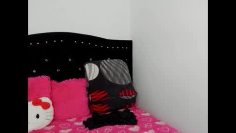 holly... online show from December 1, 2025, 6:46 pm