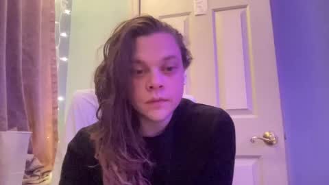 Snapshot of holly23hopefull chatting on January 5, 2025, 11:22 pm Hollys Drive threw Side Of CB. online show from January 5, 2025, 11:22 pm