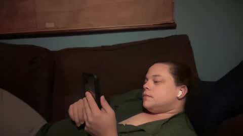 Snapshot of holly23hopefull chatting on October 31, 2025, 6:14 am Hollys Drive threw Side Of CB. online show from October 31, 2025, 6:14 am